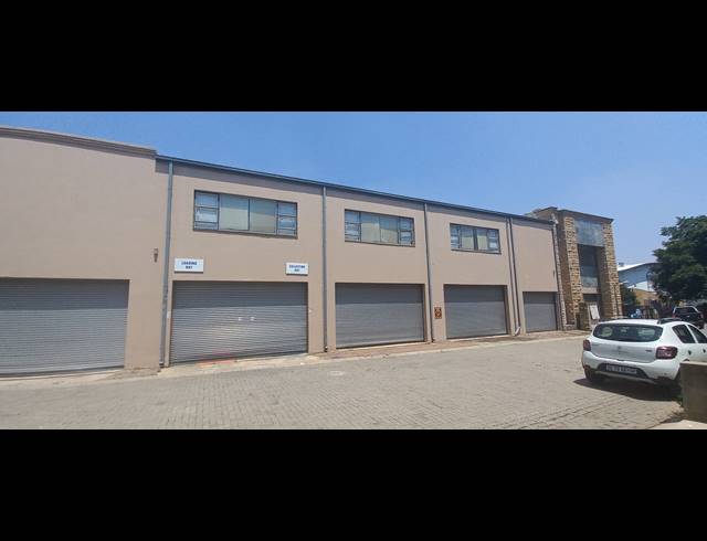 2,618M² BUSINESS CENTRE TO LET IN STRIJDOMPARK